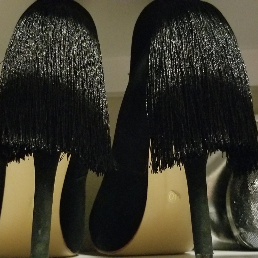 Black fringe tassel pointed toe pumps size 40 / 10